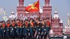 آغاز رژه نظامی در میدان سرخ مسکو به مناسبت هفتاد و هشتمین سالگرد پیروزی در جنگ بزرگ میهنی بر فاشیسم+ فیلم