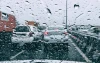 بارش باران و مه‌گرفتگی در جاده‌های ۷ استان | این محورها مسدود است
